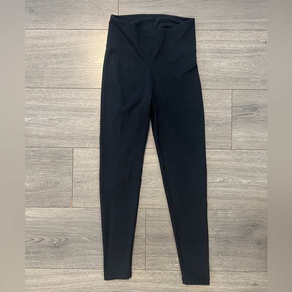 Astoria scrunchie butt leggings - Picture 2 of 3